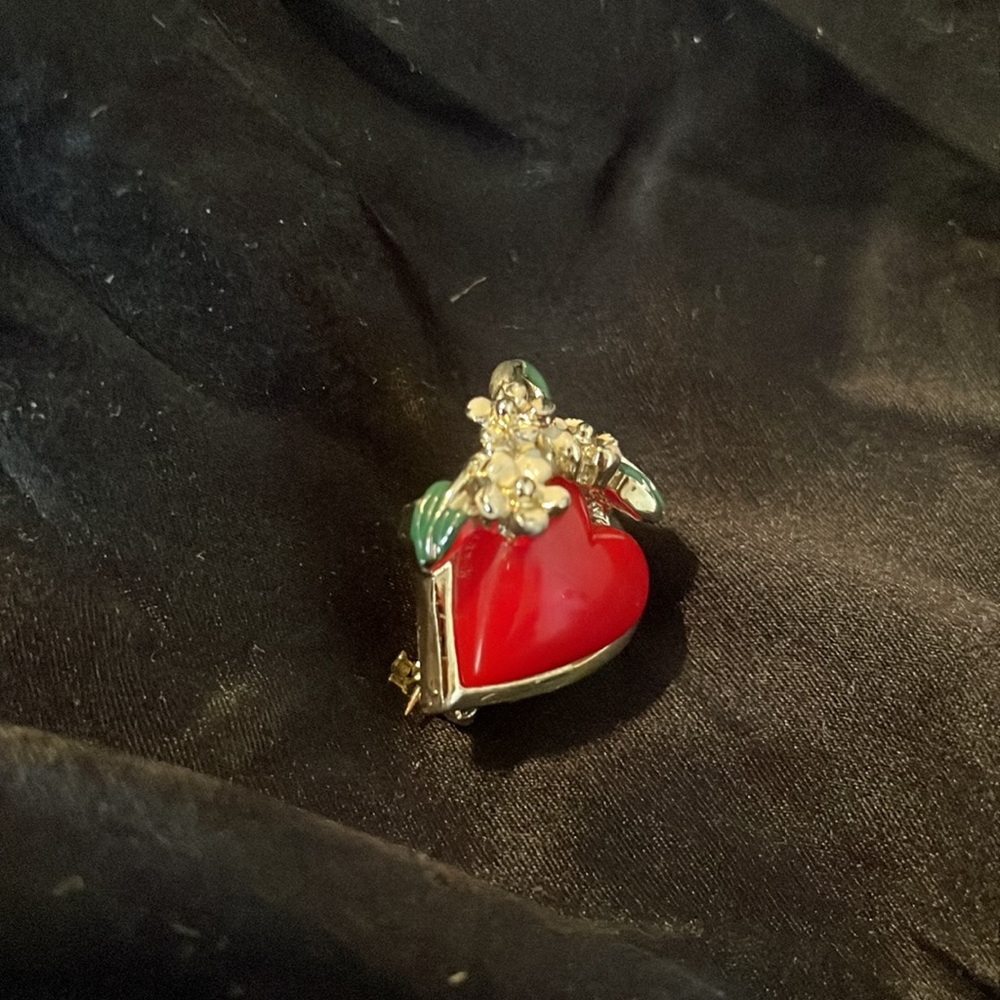 Heart Brooch - Picture 3 of 4
